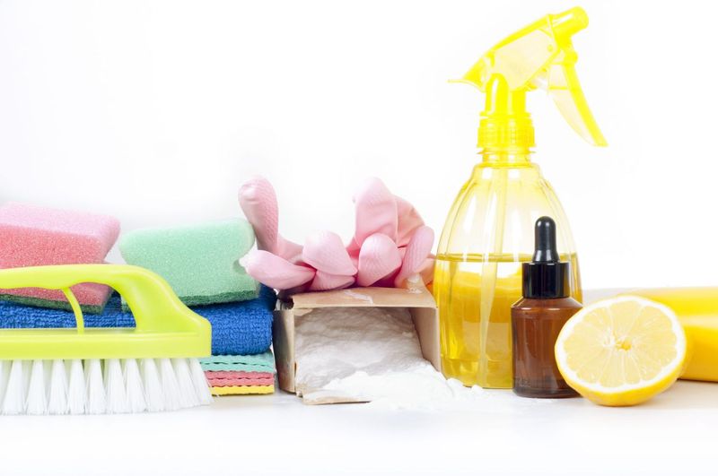best way to clean acrylic bathtub