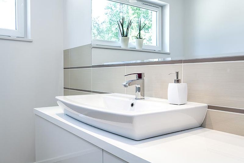 undermount sink vs vessel sink